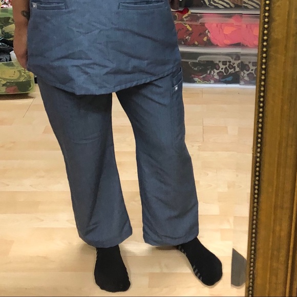 Figs nursing top & bottom - Picture 8 of 8